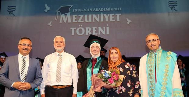 Recep Tayyip Erdoğan Üniversitesi Mezuniyet Töreni Düzenlendi