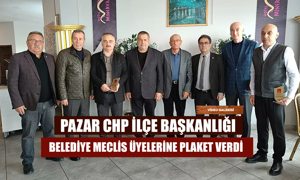 Belediye Meclis Üyelerine Plaket verildi