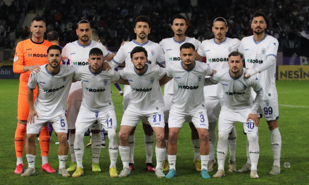 Pazarspor penaltı atışlarıyla elendi.