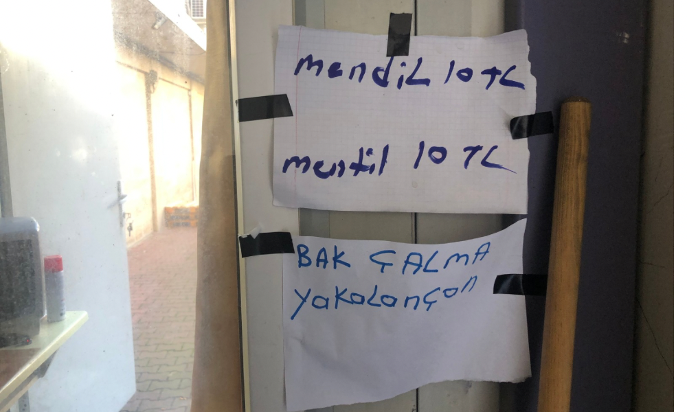 “Mendil 10 TL, Bak Çalma Yakalanaçan”
