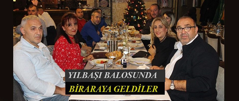 Yılbaşı balosunda biraraya geldiler