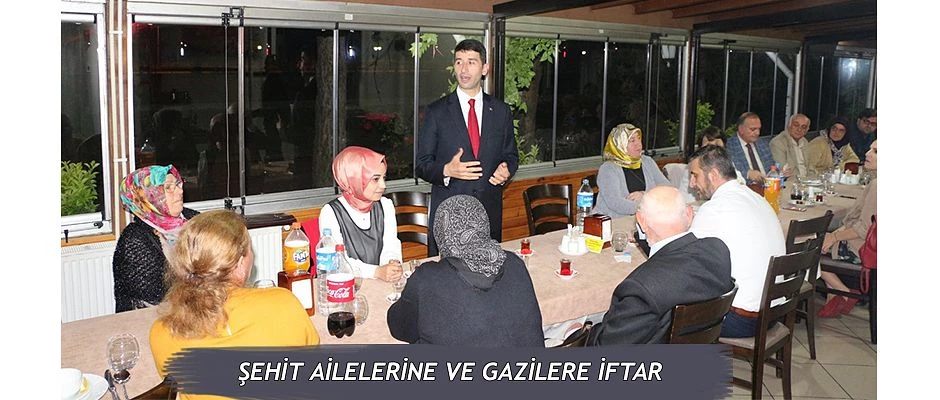 ARHAVİ’DE ŞEHİT VE GAZİ AİLELERİ ONURUNA İFTAR YEMEĞİ