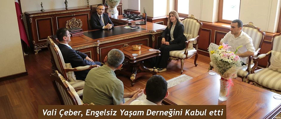 Engelsiz Yaşam Derneği Vali Kemal Çeber’i Makamında Ziyaret Etti