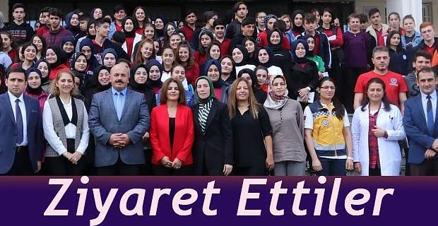 Rize İl Sağlık Müdürlüğü Hamisi Olduğu Okulu Ziyaret Etti