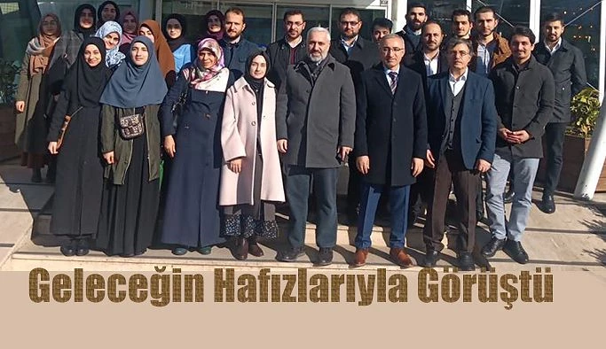 Hafızlık Eğitimi Gören Öğrencilerle Bir Araya Geldi