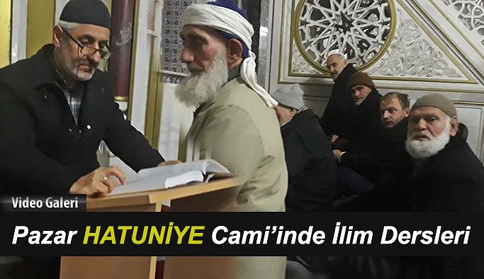 Pazar Hatuniye Camii’nde Namaz öncesi Dersler yapılıyor