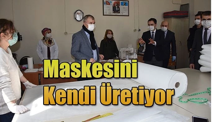 MASKESİNİ KENDİ ÜRETİYOR