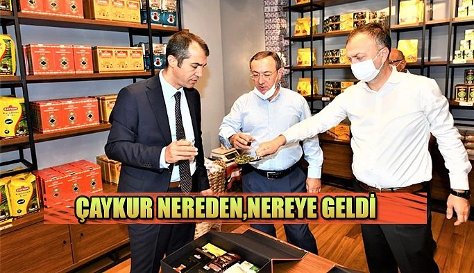 ÇAYKUR ÇAYI SATIN ALAN MİSAFİRLERE, “NE ALIRSINIZ DEĞİL, HANGİ ÇAYIMIZI ALIRSINIZI” SORUYOR