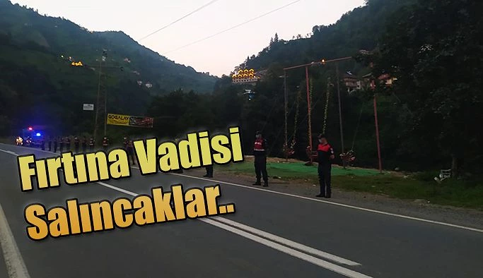 Ruhsatsız Salıncaklar Kaldırıldı