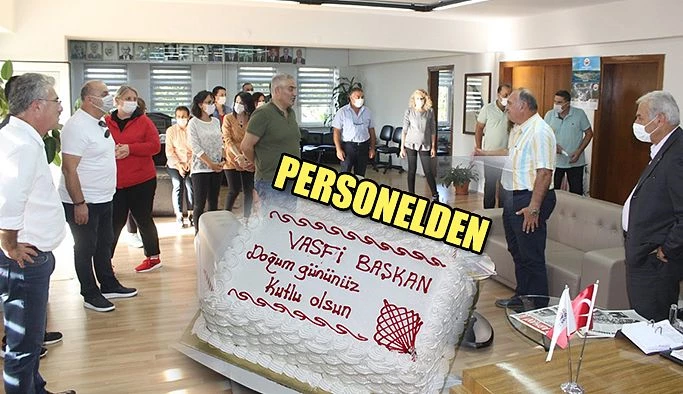 BAŞKANA BELEDİYE PERSONELİNDEN DOĞUM GÜNÜ SÜRPRİZİ