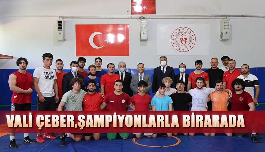 Vali Çeber Şampiyon Sporcularla Bir Araya Geldi