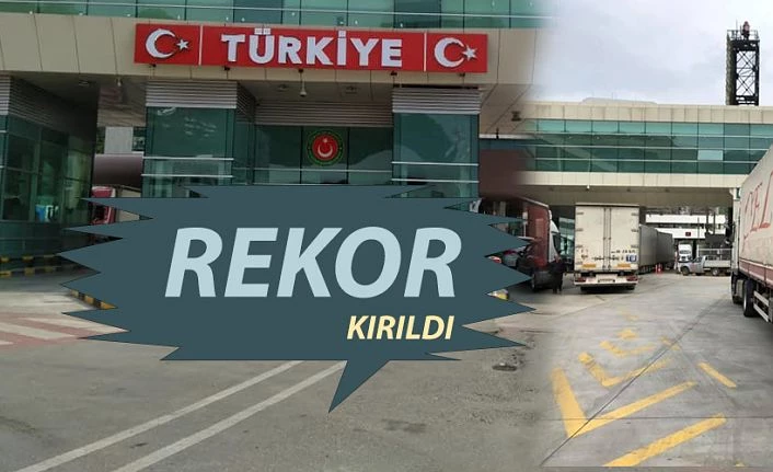 BİR GÜNDE 728 TIR ÇIKIŞ YAPTI