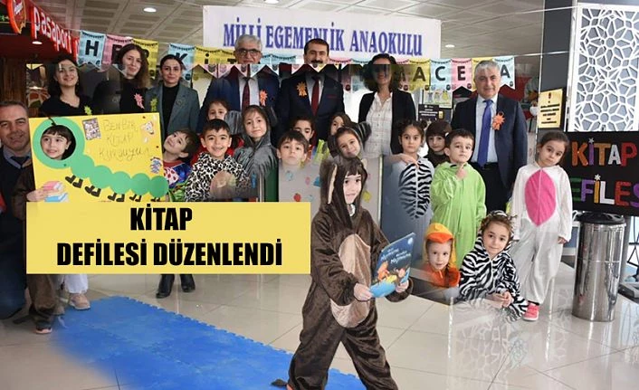 KİTAP DEFİLESİ