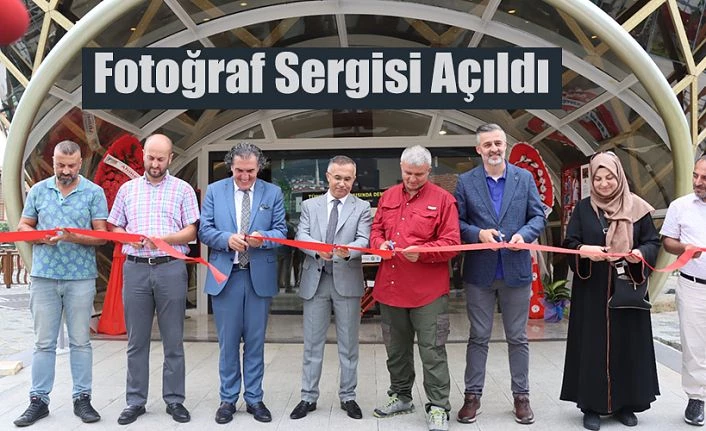 Vali Çeber ‘Türkiye Çay Çarşısında Demleniyor’ Sergisinin Açılışını Gerçekleştirdi