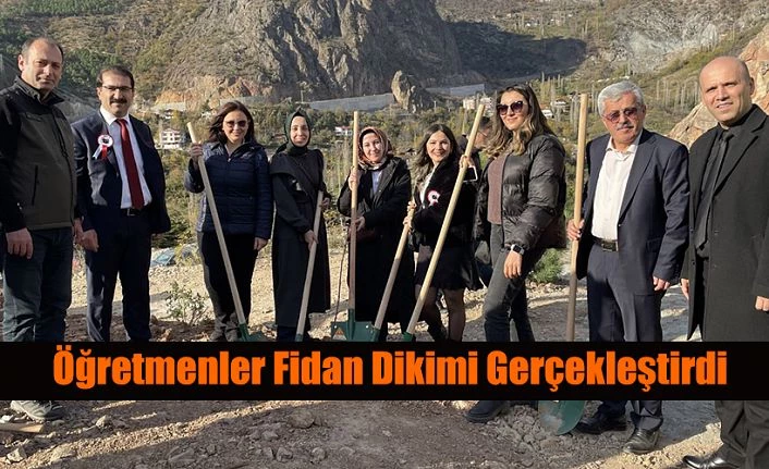 ÖĞRETMENLER GÜNÜ ANISINA FİDAN DİKİMİ GERÇEKLEŞTİRİLDİ